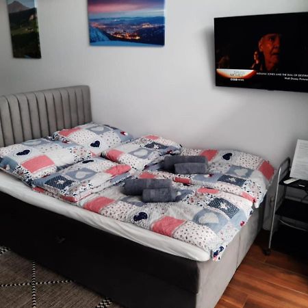 Aparta Lotnisko Wroclaw Ngoại thất bức ảnh