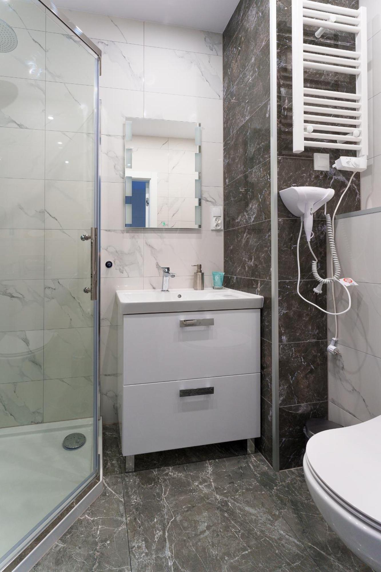 Aparta Lotnisko Wroclaw Ngoại thất bức ảnh