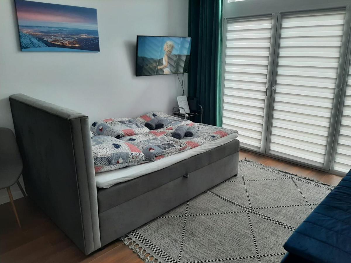 Aparta Lotnisko Wroclaw Ngoại thất bức ảnh